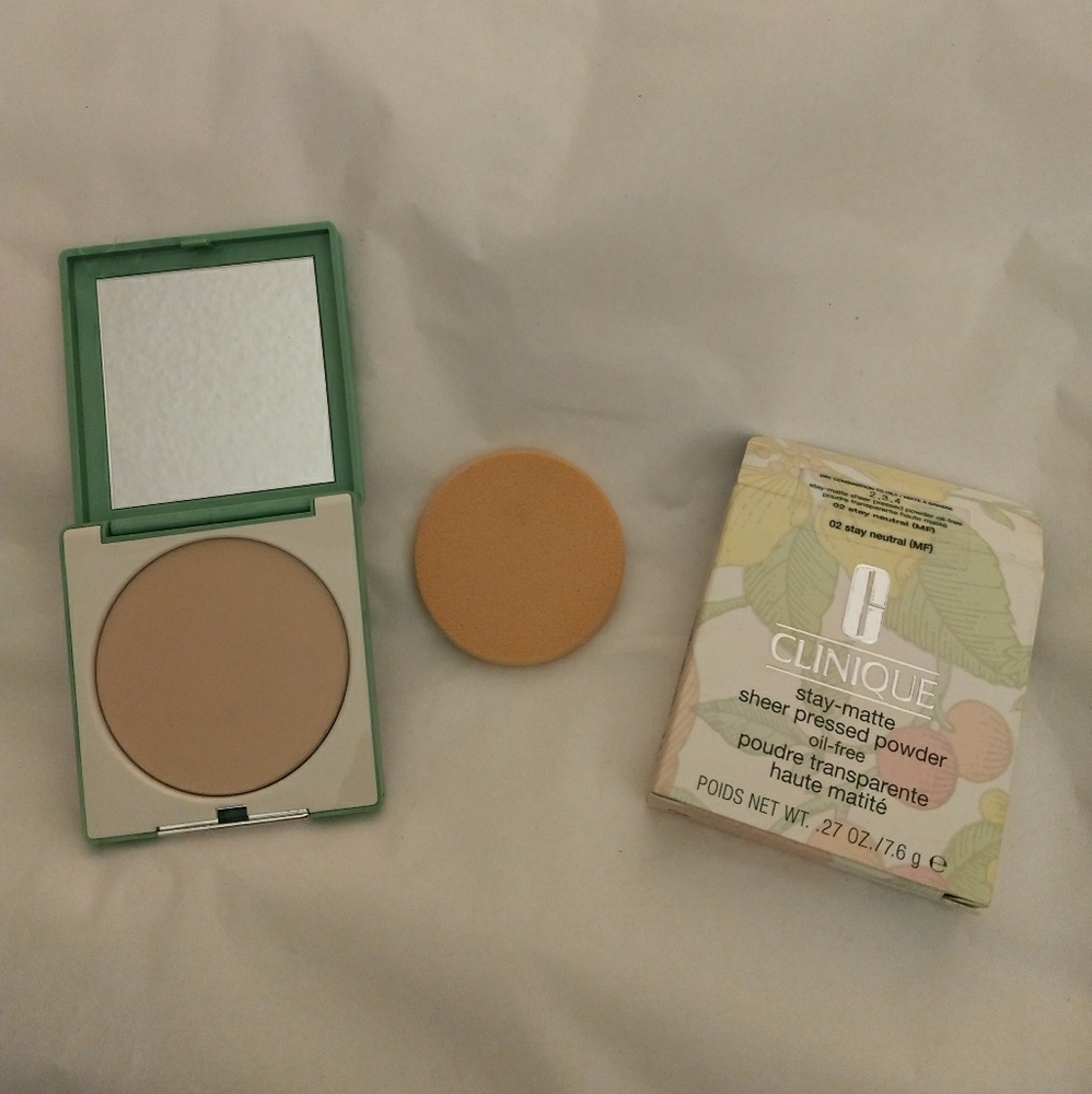 Clinique Stay Matte Pressed Powder
